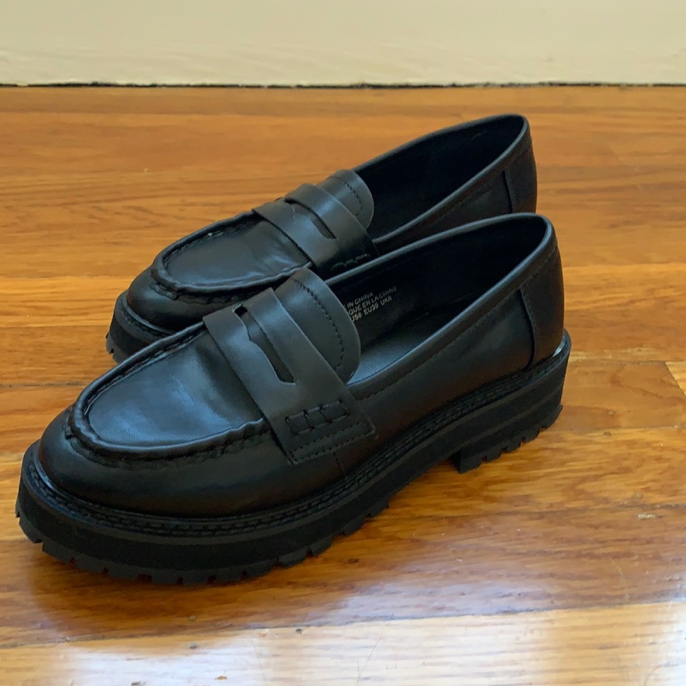Urban Outfitters Platform loafer